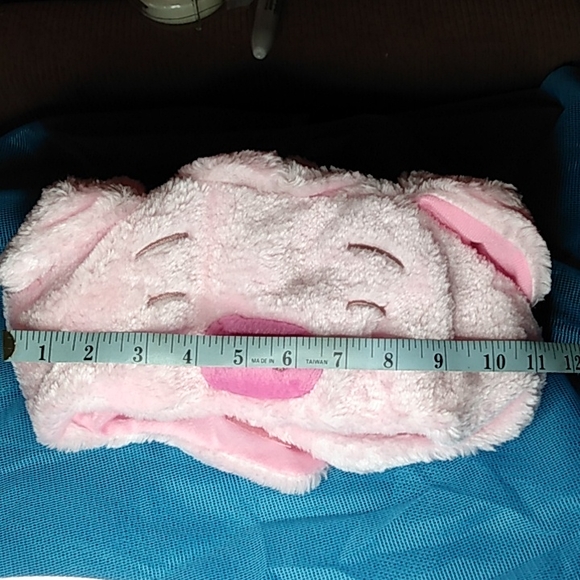 Plush Piggy Hat - Picture 5 of 6